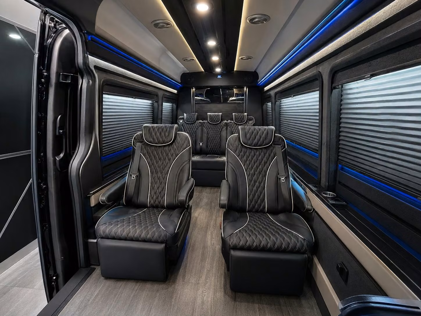 we help you compare roseville airport shuttle buses for every group size and budget